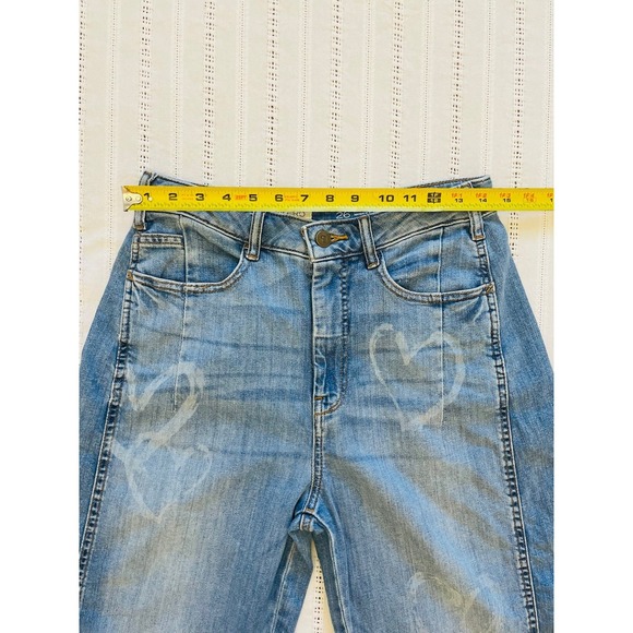 Pilcro The Kenna Mid-Rise Heritage Barrel Jeans Icon Edition. Size 26. - Picture 12 of 14